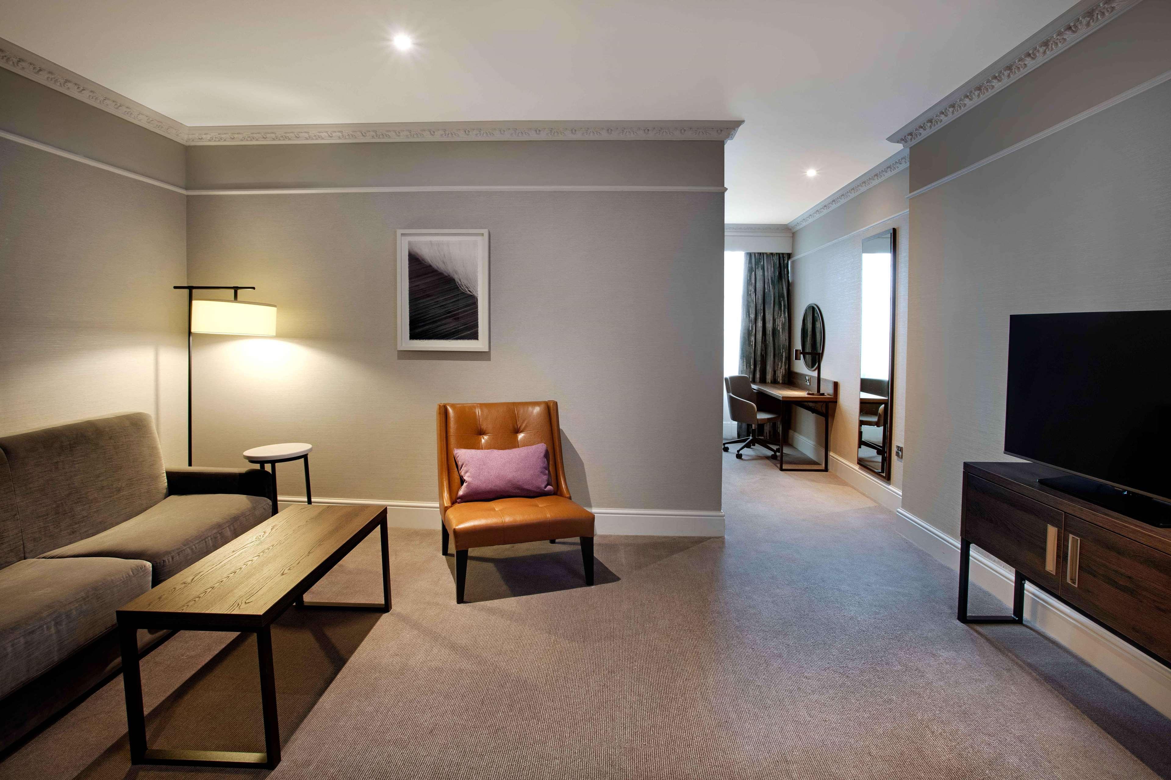 Hilton Carlton Hotel 4*